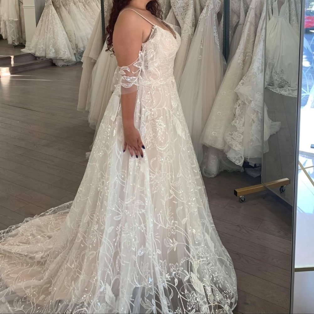 Madi Lane  'Maiya' Gown in Mocha